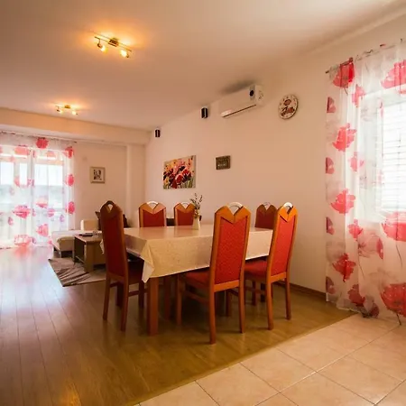 Apartman Kuca Za Odmor Lucija