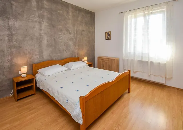 公寓 Kuca Za Odmor Lucija Vrana (Zadar)