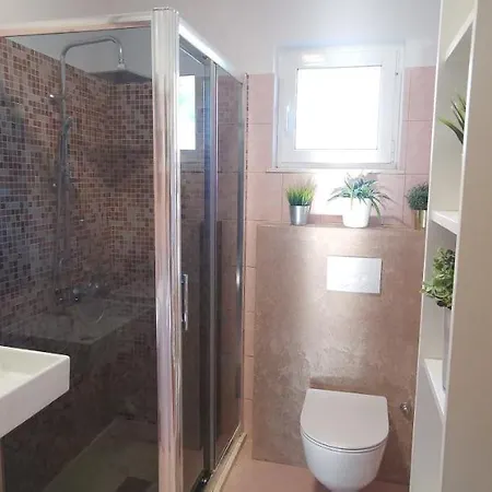 Daire Kuca Za Odmor Lucija Vrana (Zadar)